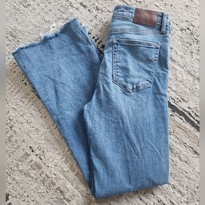 Hidden Bootcut Jeans